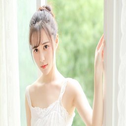 男友把舌头都伸进我的嘴巴里了：亲密接触的背后心理与情感深度解析
